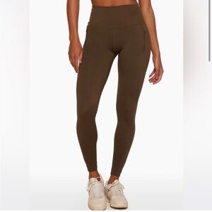SET Active Brown Leggings